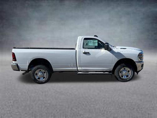 2026 RAM 2500 Tradesman Regular Cab 4x4 8' Box