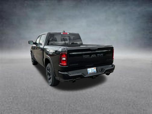 Diamond Black Crystal Pearlcoat 2026 RAM 1500 Big Horn/Lone Star