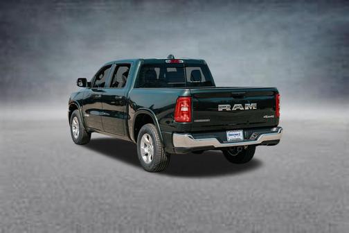Serrano Green Metallic 2026 RAM 1500 Big Horn/Lone Star