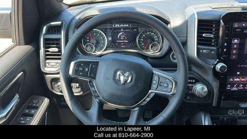 Diamond Black Crystal Pearlcoat 2026 RAM 1500 Laramie