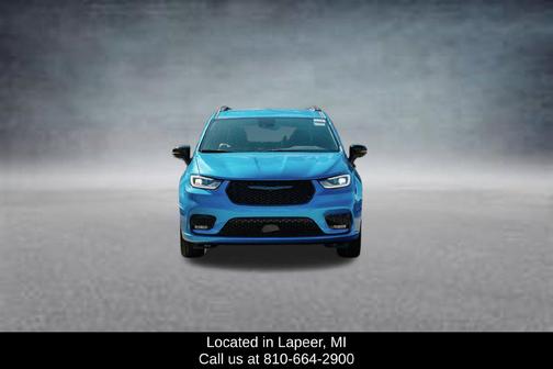 Hydro Blue Pearlcoat 2026 Chrysler Pacifica L