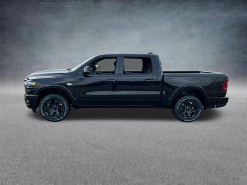 Diamond Black Crystal Pearlcoat 2026 RAM 1500 Big Horn/Lone Star