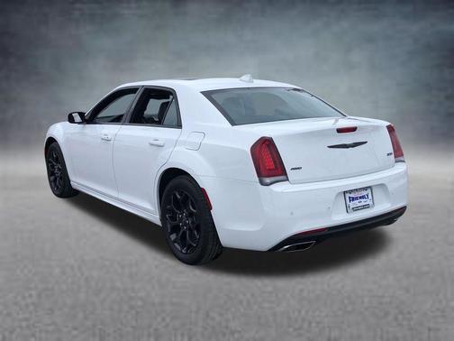 2023 Chrysler 300 Touring