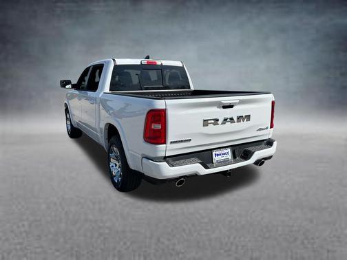 Bright White Clearcoat 2026 RAM 1500 Big Horn/Lone Star