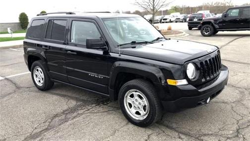 Photo 2 of 17 of 2014 Jeep Patriot Sport