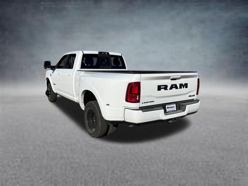 2026 RAM 3500 Limited Crew Cab 4x4 8' Box