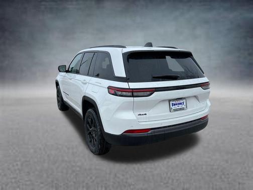 Bright White Clearcoat 2026 Jeep Grand Cherokee Altitude
