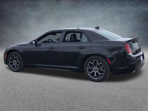 2018 Chrysler 300 S
