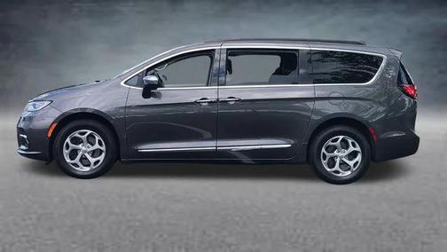 2022 Chrysler Pacifica Limited AWD