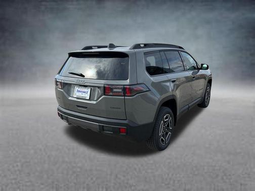 Sting-Gray Clearcoat 2026 Jeep Cherokee Laredo 4x4
