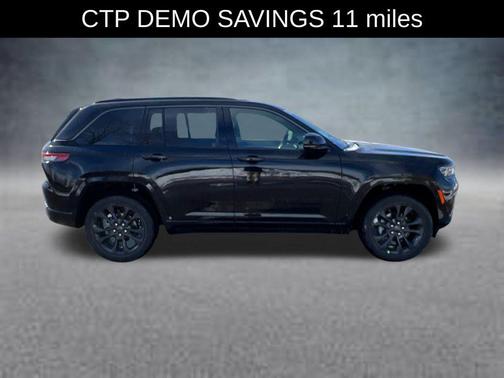 Diamond Black Crystal Pearlcoat 2026 Jeep Grand Cherokee Limited