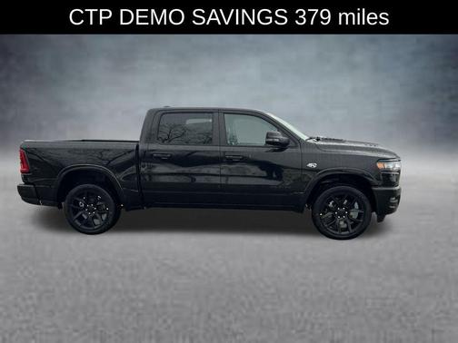 Diamond Black Crystal Pearlcoat 2026 RAM 1500 Laramie