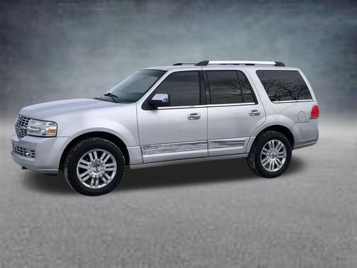 2013 Lincoln Navigator Base
