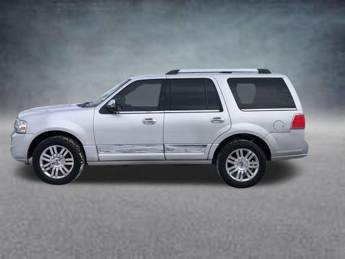 2013 Lincoln Navigator Base