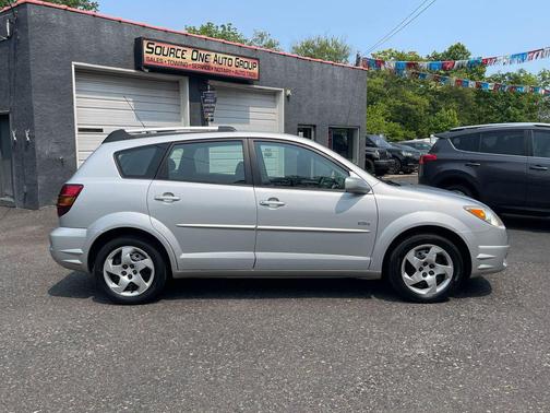 2005 Pontiac Vibe Base