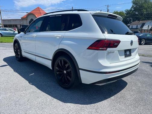2021 Volkswagen Tiguan 2.0T SE R-Line Black