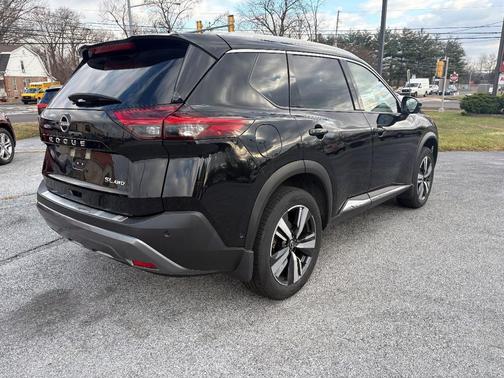 2023 Nissan Rogue SL