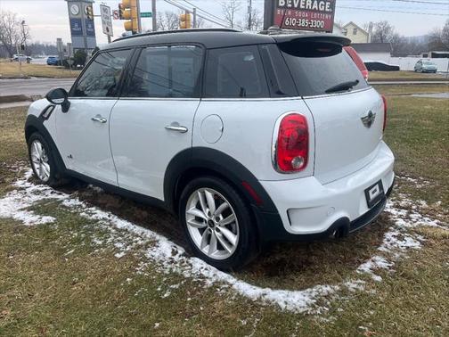 2012 MINI Cooper S Countryman Base
