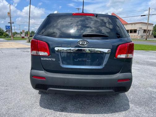 2011 Kia Sorento LX