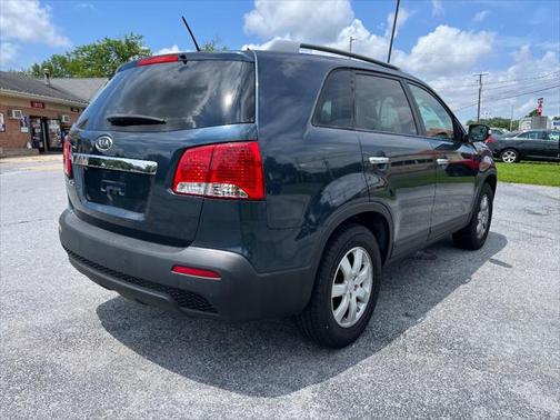 2011 Kia Sorento LX