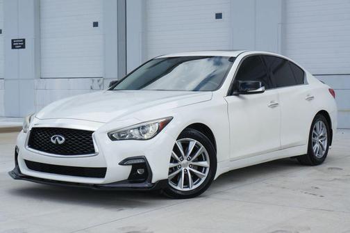 Pure White 2017 INFINITI Q50 3.0T Premium