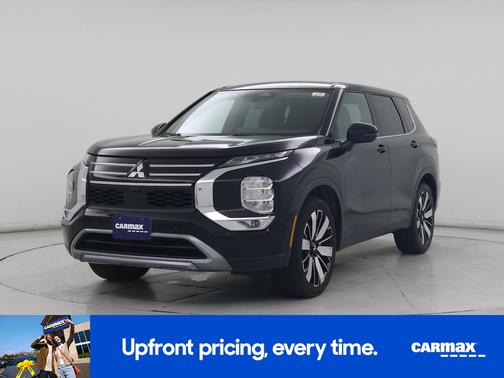 Black 2025 Mitsubishi Outlander SE