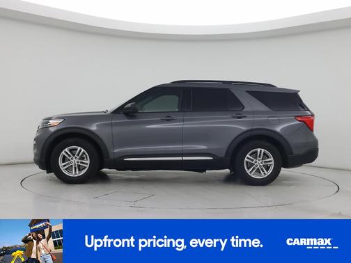 Gray 2022 Ford Explorer XLT