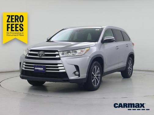 Silver 2019 Toyota Highlander XLE