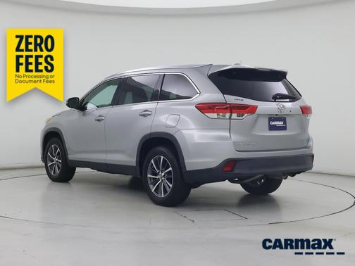 Silver 2019 Toyota Highlander XLE