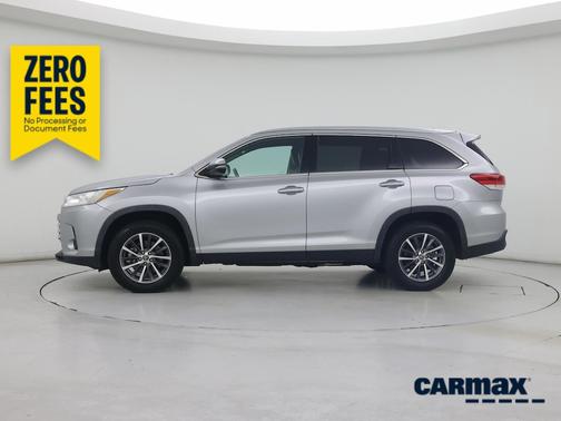 Silver 2019 Toyota Highlander XLE