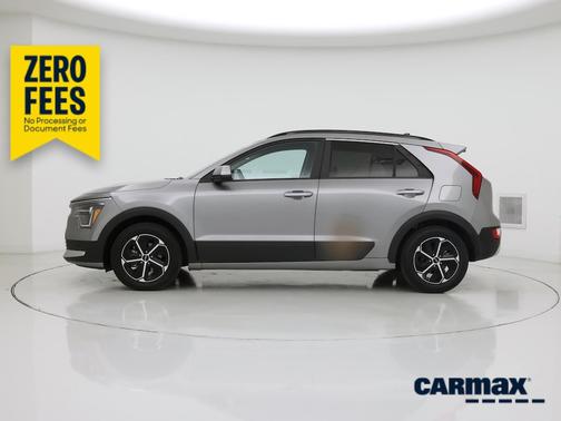 Gray 2025 Kia Niro LX