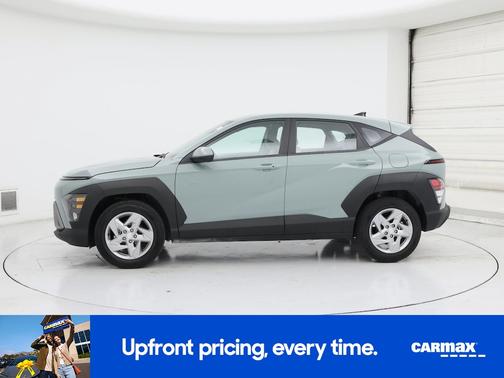 Green 2025 Hyundai KONA SE