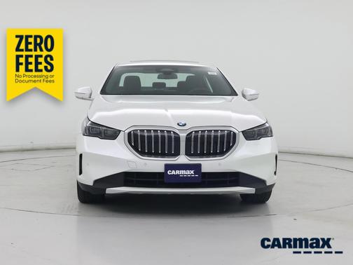 White 2025 BMW 530 I
