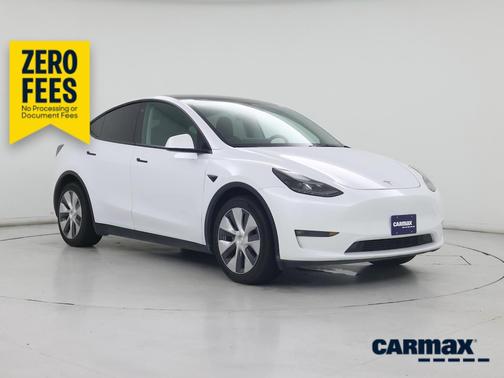 White 2023 Tesla Model Y Long Range