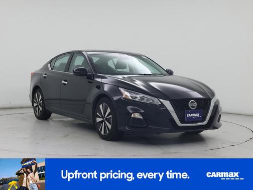Black 2021 Nissan Altima SV