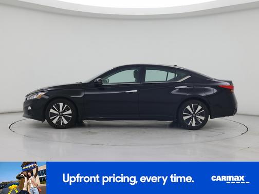 Black 2021 Nissan Altima SV
