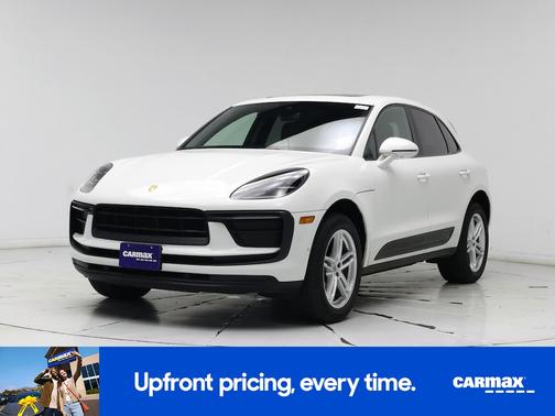 2022 Porsche Macan Base (PDK)