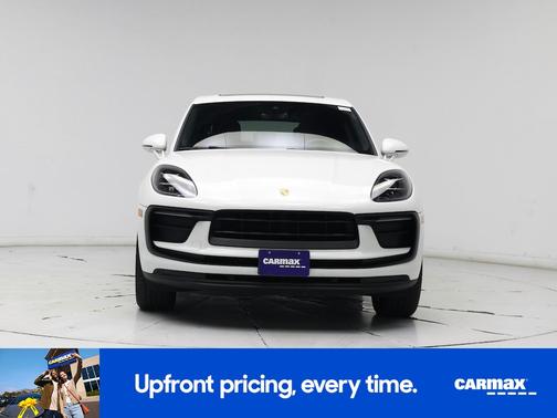 2022 Porsche Macan Base (PDK)