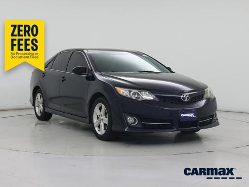 Black 2014 Toyota Camry SE