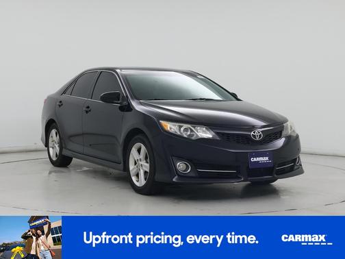 Black 2014 Toyota Camry SE