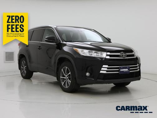 Black 2019 Toyota Highlander XLE