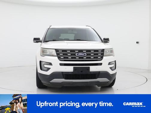 White 2017 Ford Explorer XLT