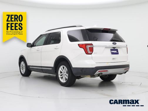 White 2017 Ford Explorer XLT