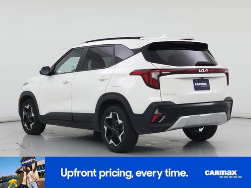 White 2025 Kia Seltos S