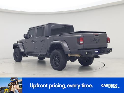 Gray 2022 Jeep Gladiator Altitude