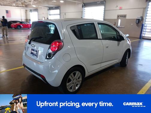 White 2014 Chevrolet Spark