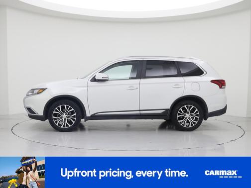 White 2018 Mitsubishi Outlander SEL