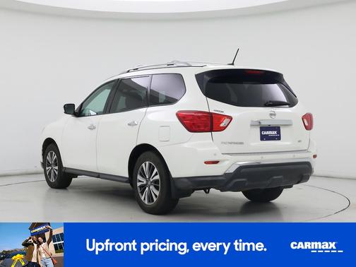 2017 Nissan Pathfinder SV