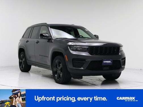 Gray 2023 Jeep Grand Cherokee Altitude