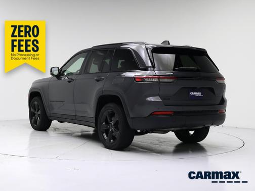 Gray 2023 Jeep Grand Cherokee Altitude